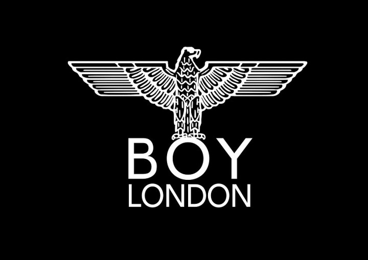 Acusan a Boy London de Nazis