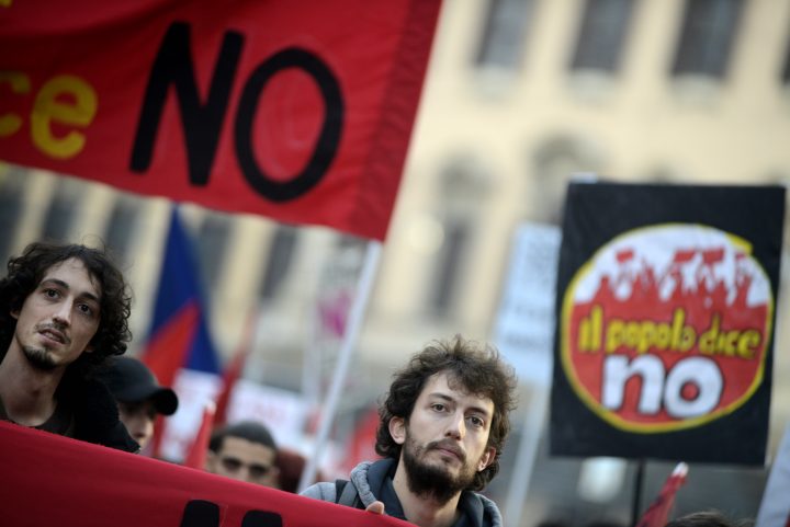 ROME, ITALY - NOVEMBER 27: Demonstrators protest in favour of a "No" vote in the forthcoming constitutional referendum called by the Matteo Renzi government on November 27, 2016 in Rome, Italy. (Photo by Simona Granati/Corbis via Getty Images)
