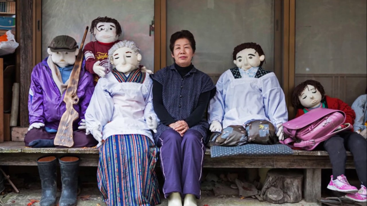 Bienvenido a Nagoro, la aldea japonesa habitada por más muñecos que personas